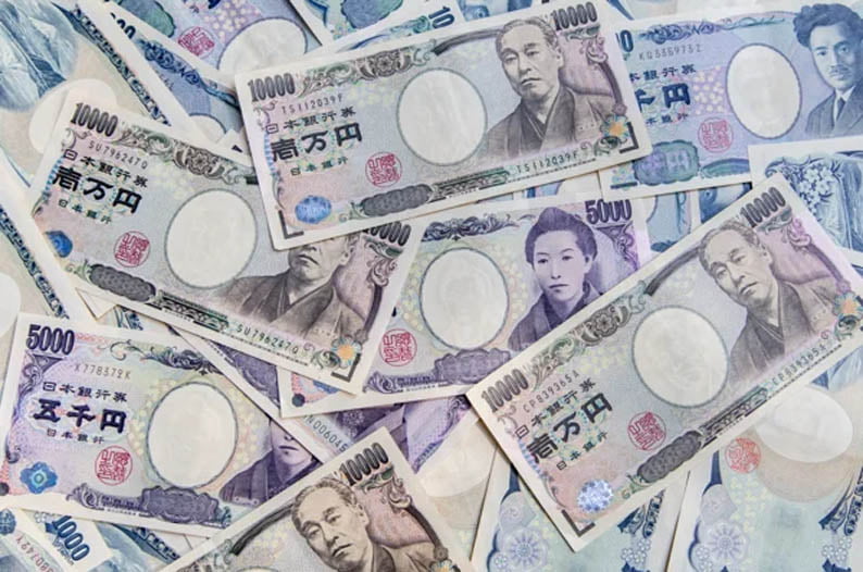 Iene japonês