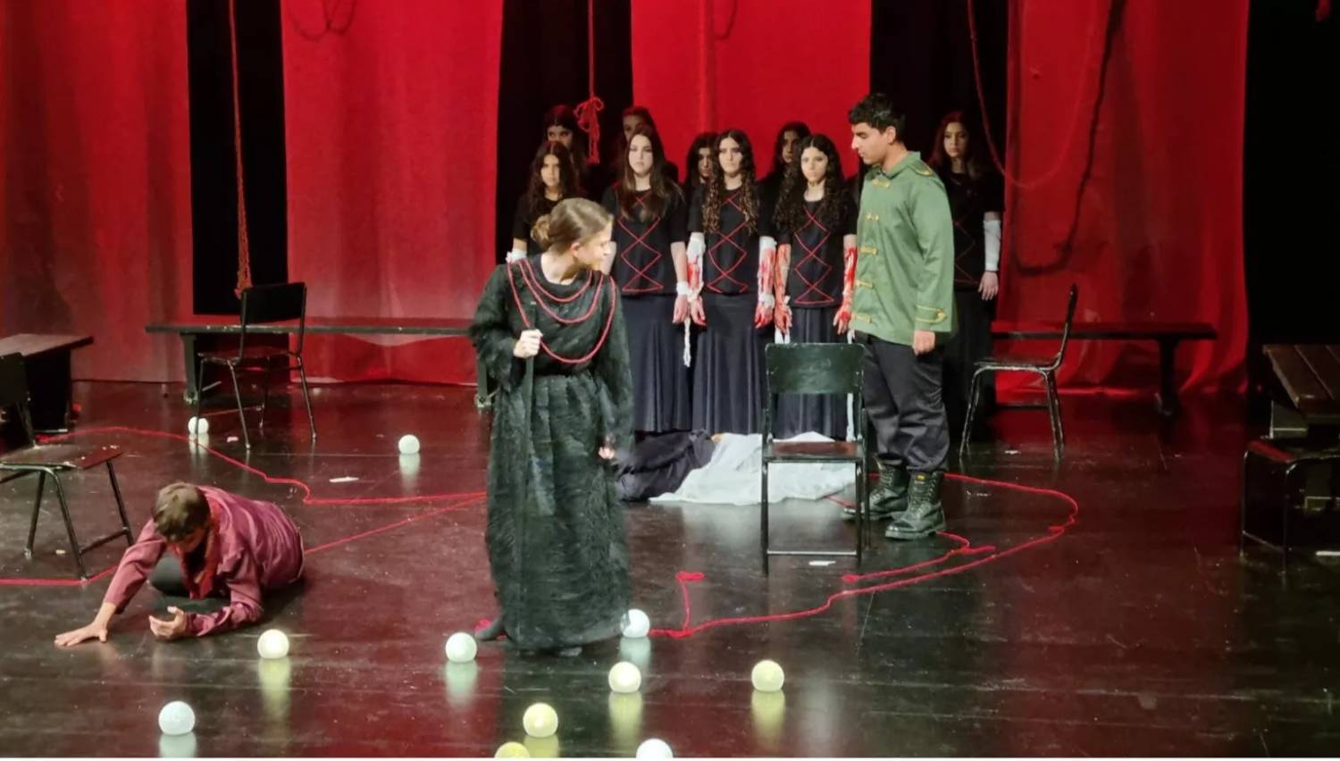 Кипрские конкурсы школьных театров, организованные Министерством образования и THOC, завершаются двумя церемониями на Центральной сцене зала Эви Гавриилидис в Никосии.