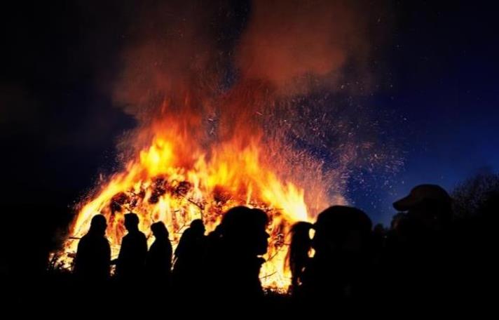 La policía de Limasol llevó a cabo controles para evitar comportamientos perturbadores durante la costumbre de la "Lambraja", dirigidos a varias iglesias de la ciudad.