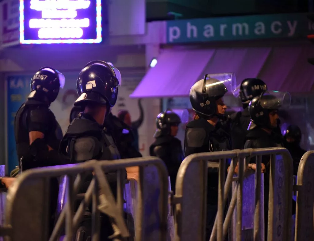 Esta mañana se ha llevado a cabo una operación policial coordinada en el distrito de Pafos para prevenir y detectar delitos y comprobar la situación legal de los extranjeros residentes en Chipre.