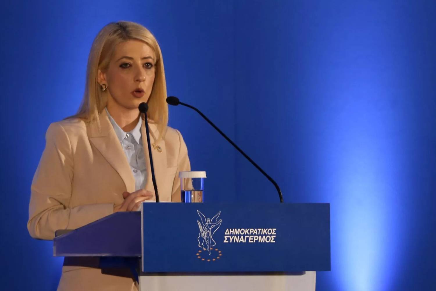 A Presidente do Parlamento Europeu, Annita Demetriou, vai enviar uma carta de protesto ao Presidente do Parlamento do Azerbaijão e aos seus homólogos europeus devido à intenção do Azerbaijão de cooperar interparlamentarmente com o parlamento das zonas ocupadas