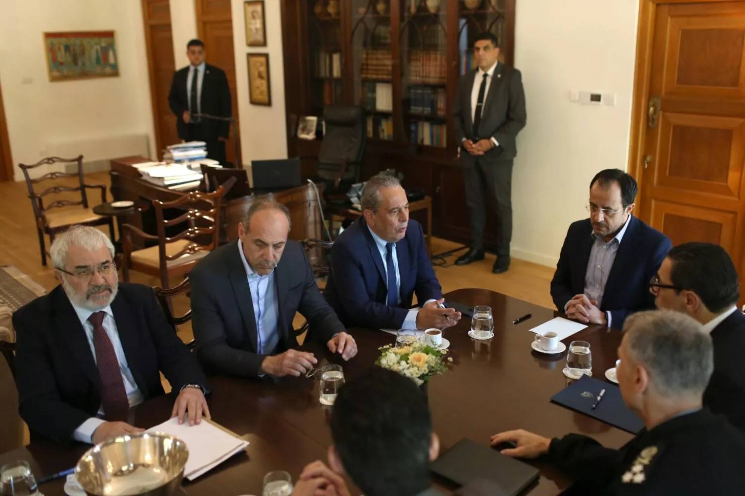O Presidente Christodoulides convocou uma reunião de emergência do Conselho de Segurança Nacional (CSN) para discutir as potenciais implicações de um novo surto de violência na região do Médio Oriente, em especial entre o Irão e Israel
