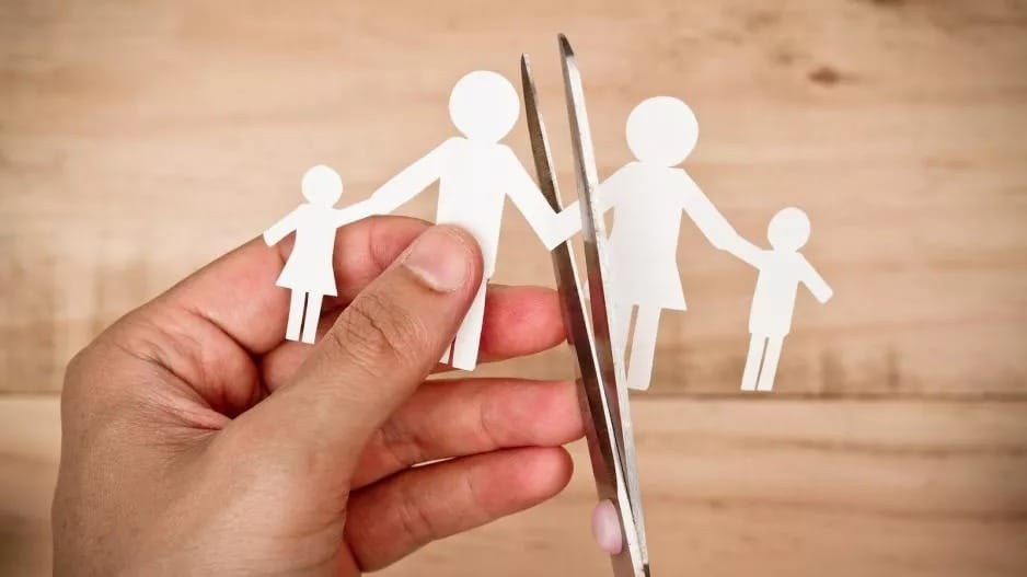 Quatro projectos de lei destinados a modernizar o direito da família em Chipre e a beneficiar as crianças começaram a ser discutidos na Comissão Jurídica do Parlamento