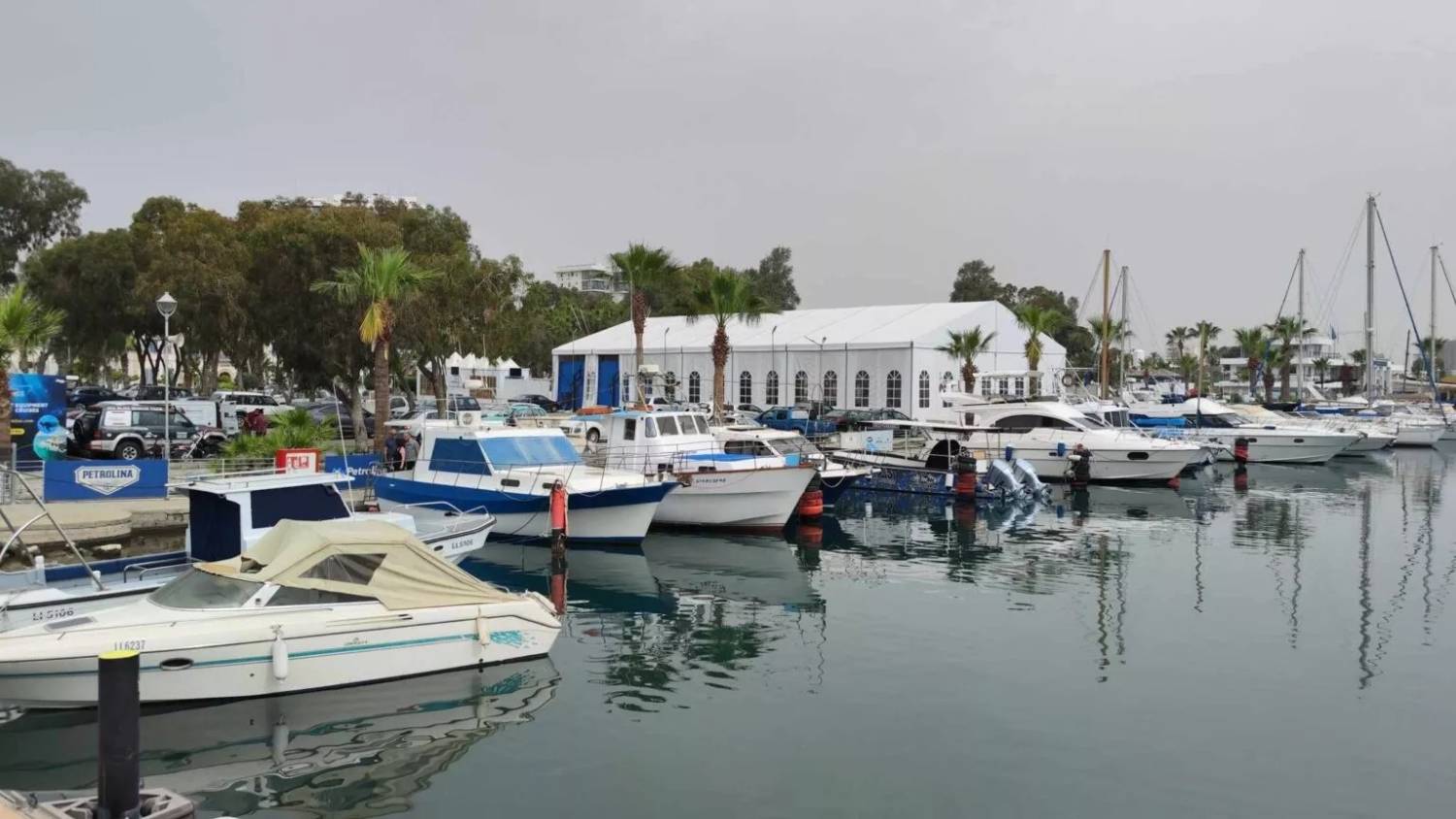 Kition Ocean Marina planea introducir nuevas tasas para los operadores de embarcaciones costeras en el puerto deportivo de Larnaca, enfadando al alcalde Andreas Vyras.
