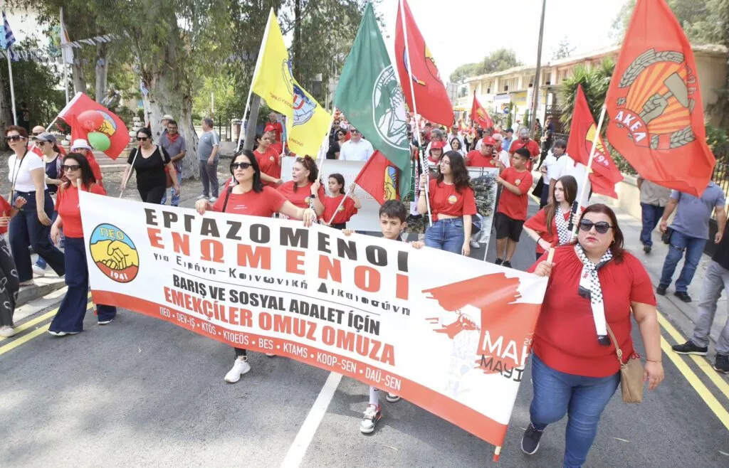 A bicommunal event organized by the PEO and T/C trade union organizations for Labor Day in Nicosia featured messages in favor of the reunification of Cyprus and workers' demands, as well as support for Palestine