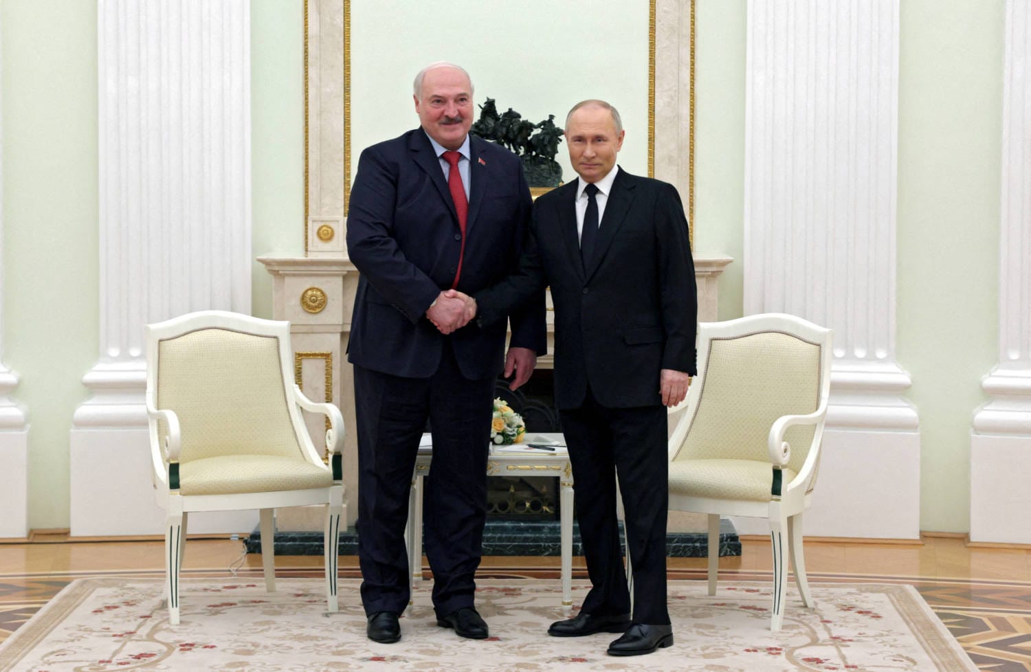 O Presidente russo, Vladimir Putin, declarou que um exercício militar planeado que envolve a utilização de armas nucleares tácticas no sul da Rússia e na Bielorrússia não é invulgar e faz parte de um treino regular