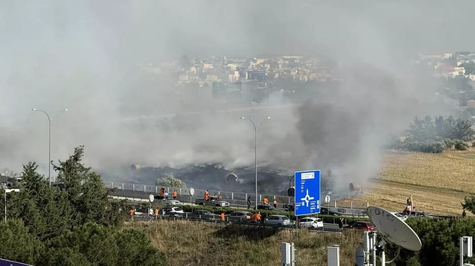 Los bomberos de Nicosia han controlado con éxito un incendio de hierba seca y rastrojos cerca del estadio GSP.