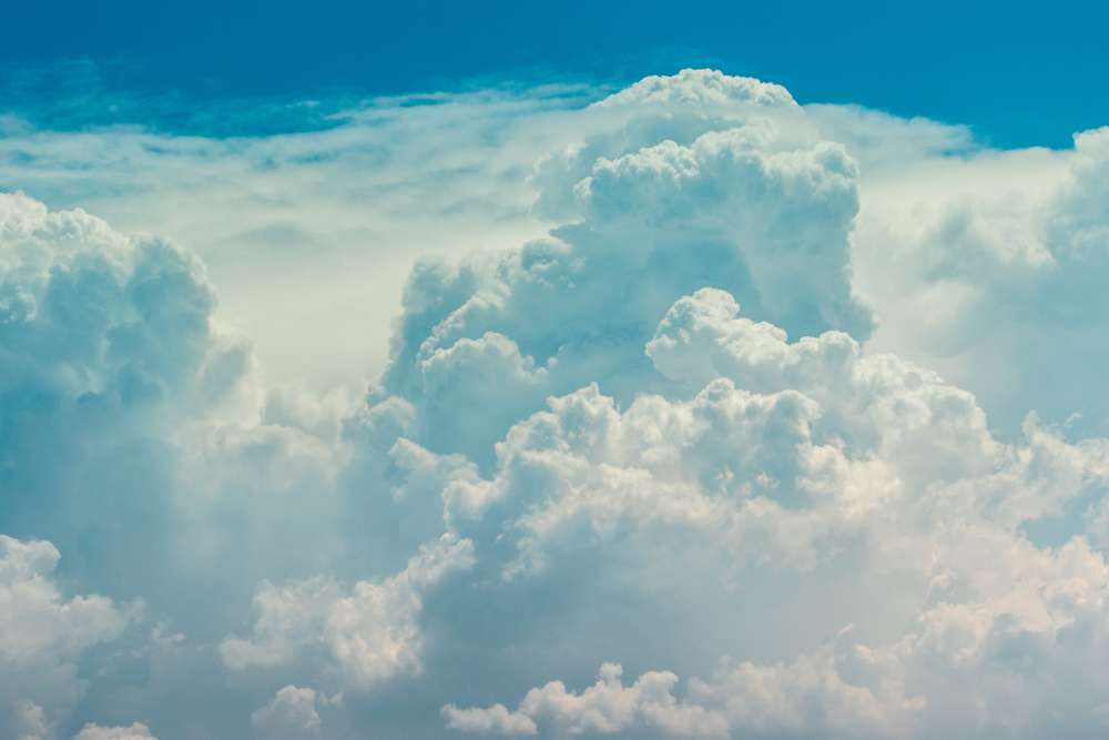 Las nubes altas cubrirán Chipre el sábado con vientos variables que alcanzarán la fuerza 3 en la escala de Beaufort
