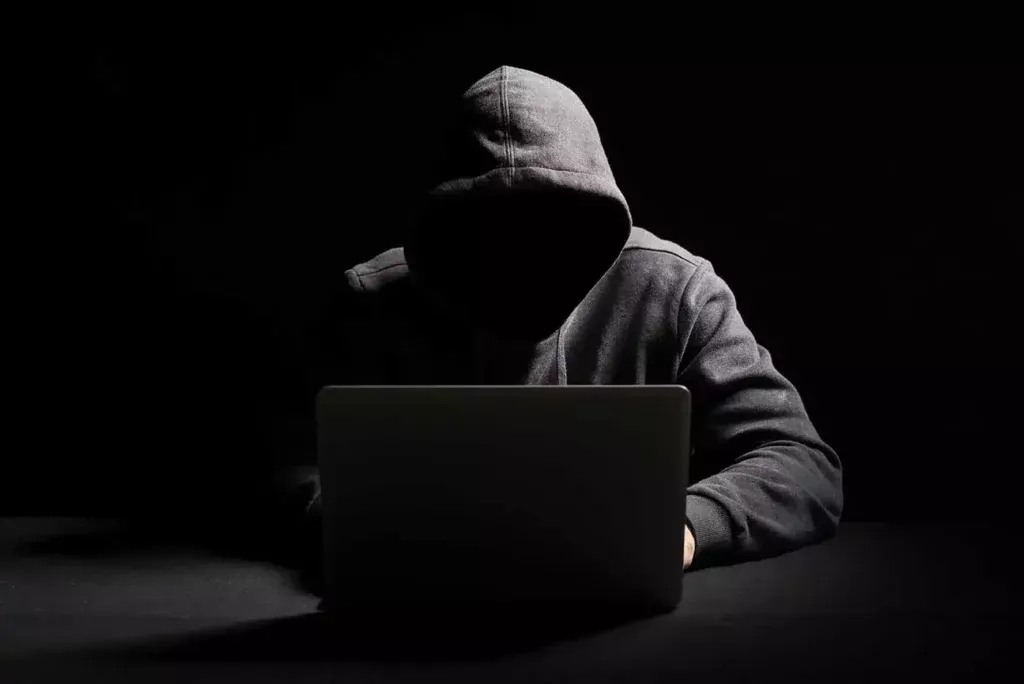 La policía está esperando información de Europol, Interpol y las autoridades rusas para identificar al remitente de un correo electrónico amenazador enviado a escuelas