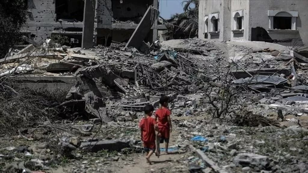 Tropas e tanques israelitas entraram em partes do norte da Faixa de Gaza, matando e ferindo dezenas de palestinianos