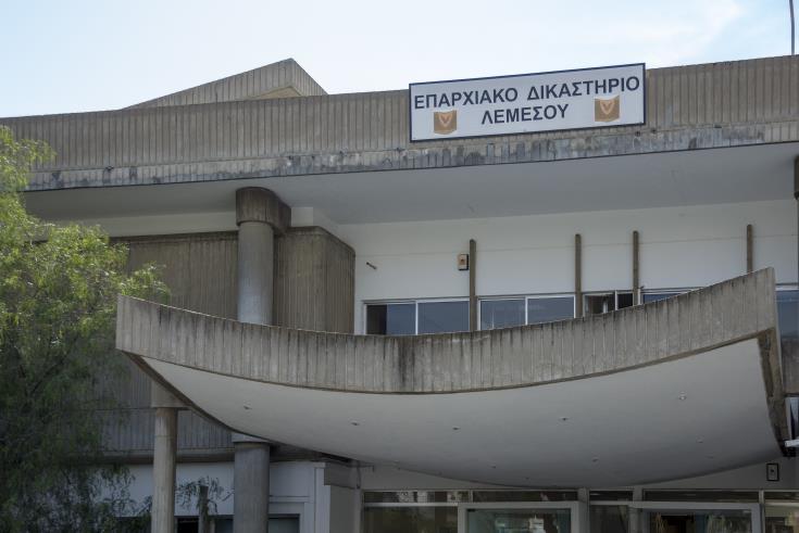Un hombre de 50 años ha sido condenado por 15 cargos de abusos sexuales a su hija de acogida de 11 años durante un año, según ha dictaminado un tribunal de Limassol.