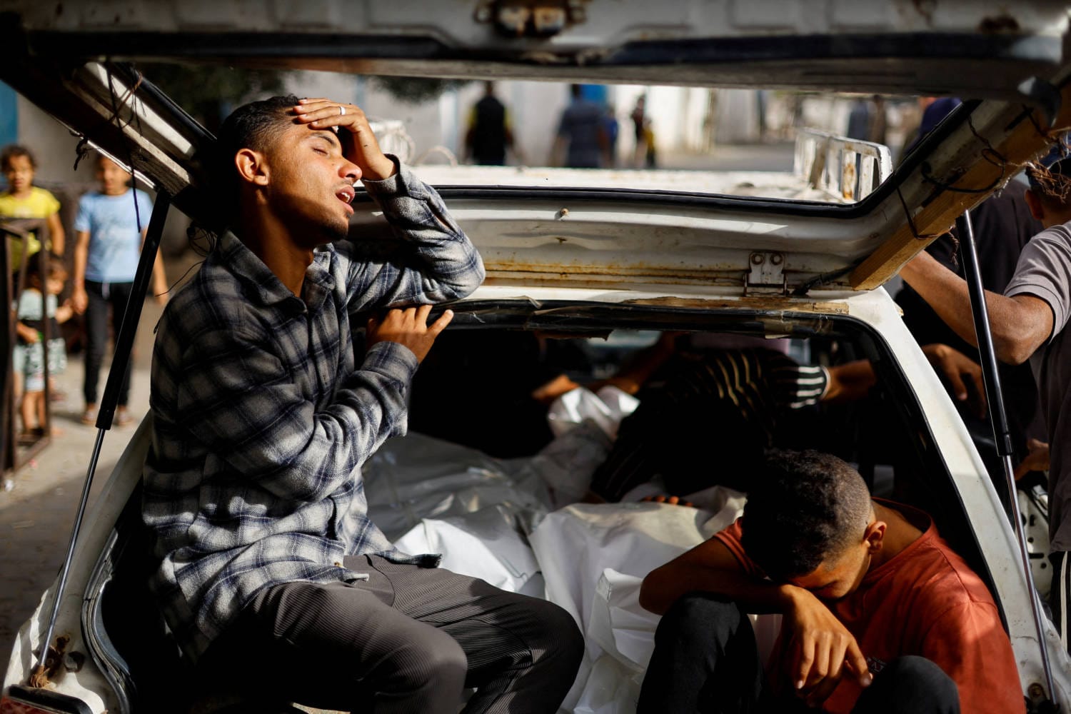 A Itália criticou fortemente os ataques israelitas contra civis palestinianos em Gaza, afirmando que a situação é cada vez mais difícil e já não se justifica