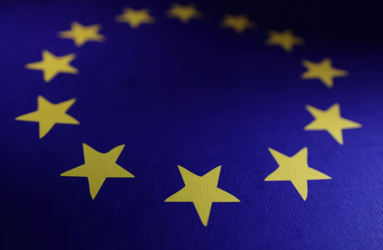 informações sensíveis ao mercado"